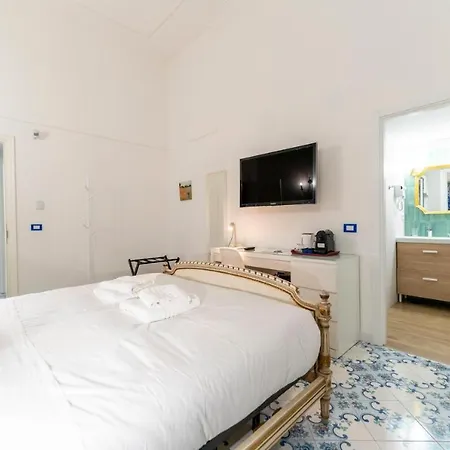 Marina 3* Naples